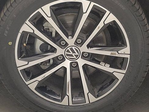 Used 2025 Volkswagen Jetta Sport image 31