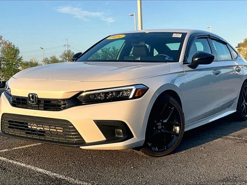 Used 2024 Honda Civic Sport image 1