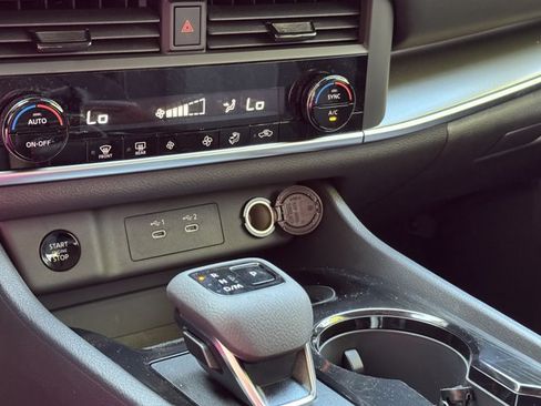 New 2026 Nissan Rogue SV AWD/4WD image 15