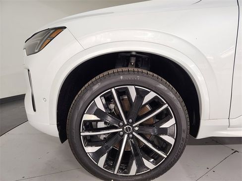 New 2026 Volvo XC90 B6 Plus w/ Protection Package Premier image 11