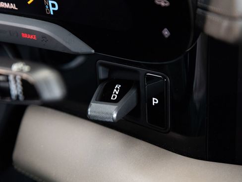 Certified 2023 Porsche Taycan 4S AWD/4WD image 18