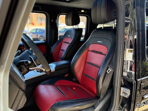 Used 2019 Mercedes-Benz G 63 AMG 4MATIC w/ Parking Package image 26