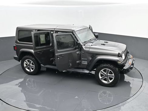 Used 2019 Jeep Wrangler Unlimited Sahara w/ Cold Weather Group AWD/4WD image 24