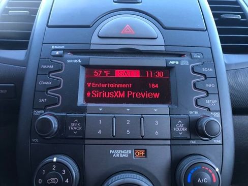 Used 2010 Kia Soul + image 49