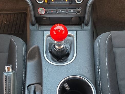 Used 2018 Ford Mustang GT RWD image 18