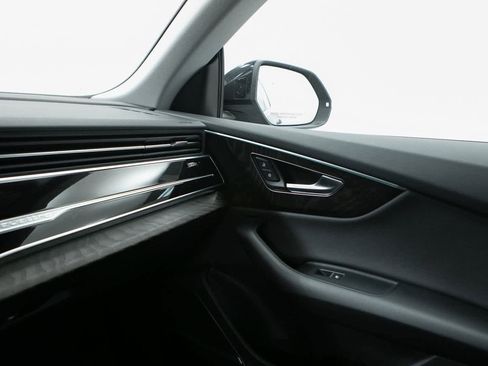 Used 2022 Audi Q8 Premium Plus image 22