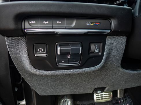 Used 2025 Cadillac Escalade V w/ LPO, Floor Liner Package image 18