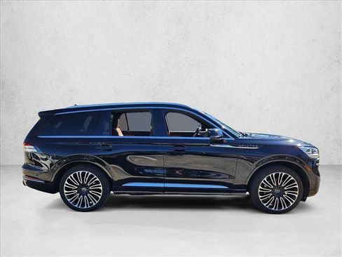 Used 2024 Lincoln Aviator Black Label w/ Dynamic Handling Package image 4