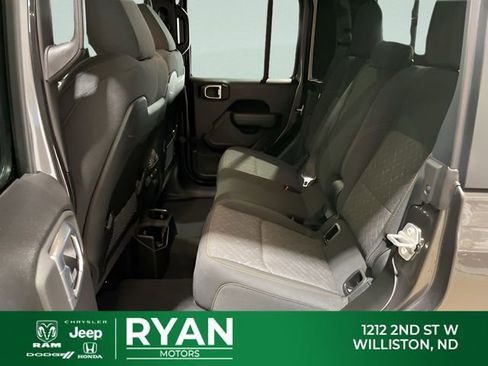 New 2026 Jeep Gladiator Mojave w/ Technology Group AWD/4WD image 45