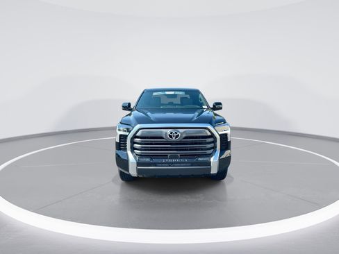 Used 2025 Toyota Tundra Limited AWD/4WD image 3