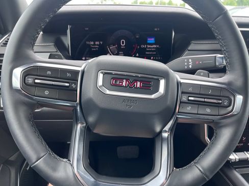 Used 2026 GMC Acadia Elevation FWD image 12