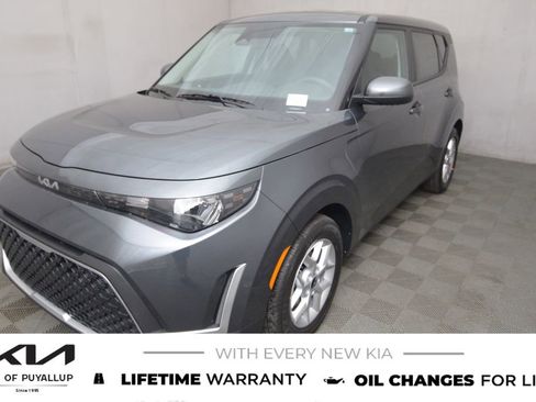 New 2025 Kia Soul LX image 1