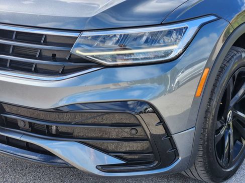 Used 2023 Volkswagen Tiguan SE R-Line FWD image 6