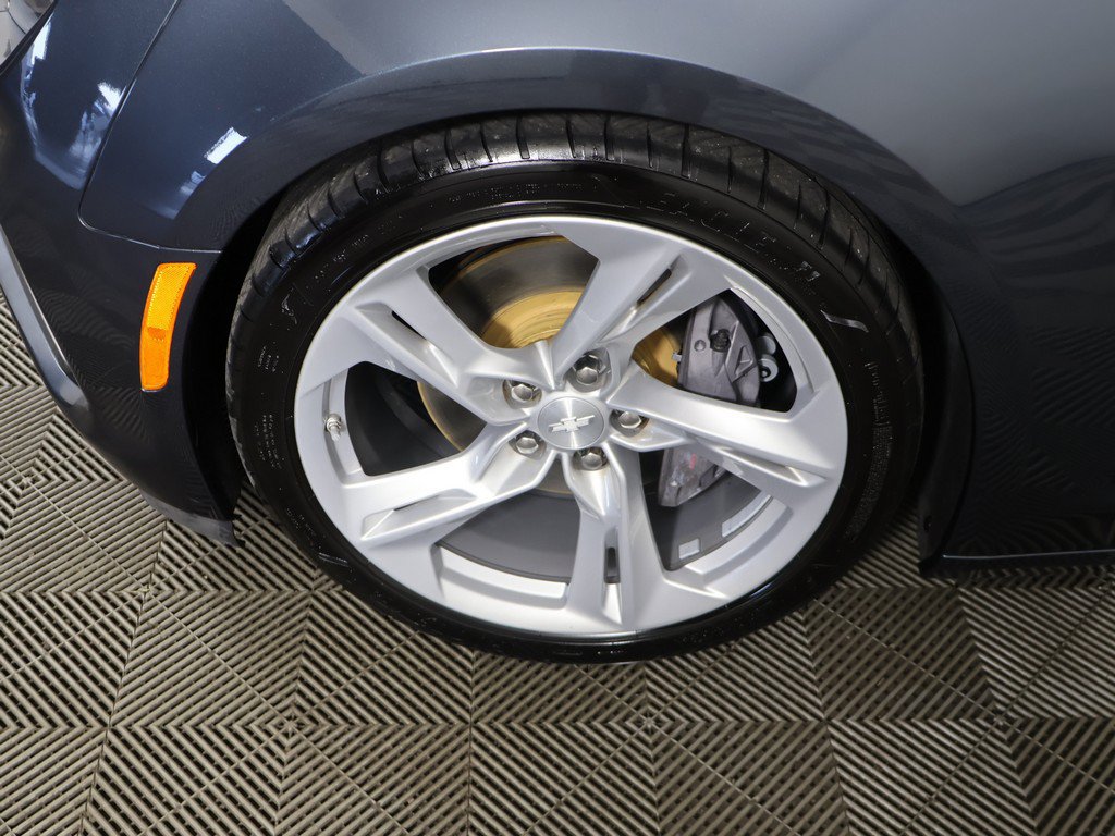 Used 2021 Chevrolet Camaro SS RWD image 14