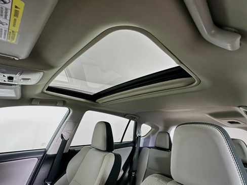 Used 2018 Toyota RAV4 XLE image 24