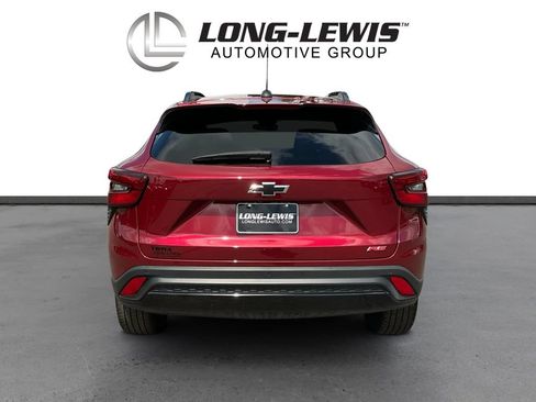 Used 2025 Chevrolet Trax RS w/ Driver Confidence Package FWD image 5