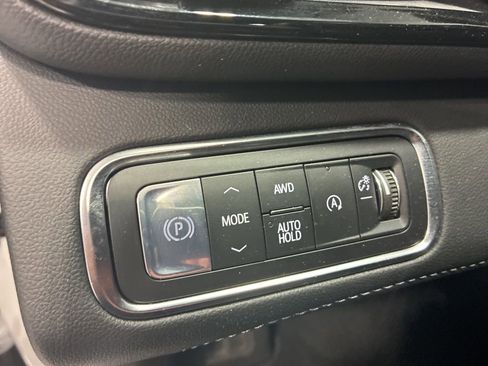 Used 2026 Buick Enclave Preferred AWD/4WD image 25
