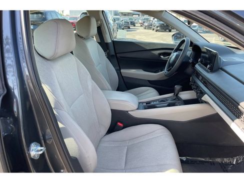 Used 2023 Honda Accord LX image 18