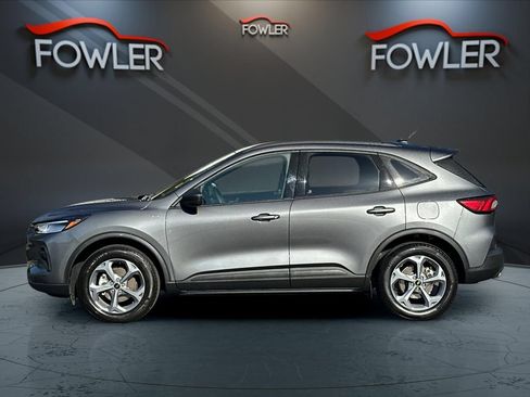 Used 2025 Ford Escape ST-Line AWD/4WD image 2