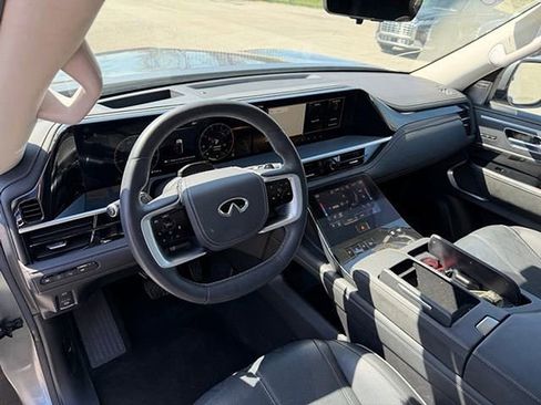 Certified 2025 INFINITI QX80 Sensory image 12