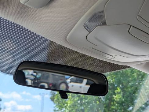 Used 2018 Ford Escape SE FWD image 25