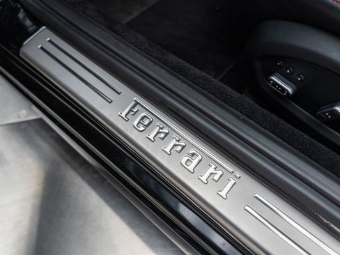 Used 2017 Ferrari California T RWD image 40