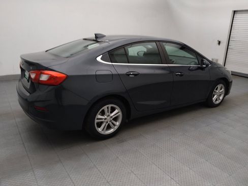 Used 2017 Chevrolet Cruze LT w/ Sun And Sound Package FWD image 10