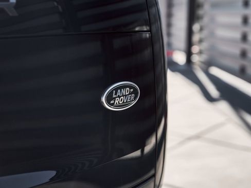 Used 2023 Land Rover Range Rover SE image 11