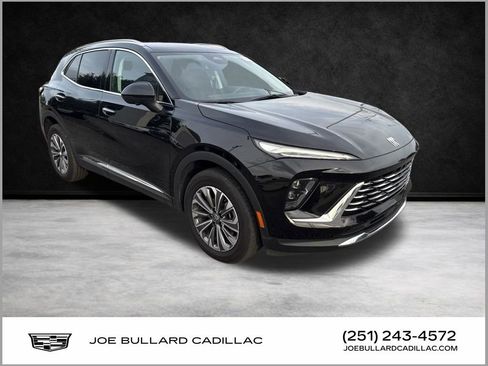 Used 2025 Buick Envision Preferred AWD/4WD image 1