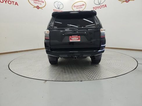 Used 2022 Toyota 4Runner SR5 Premium w/ Moonroof Package AWD/4WD image 7