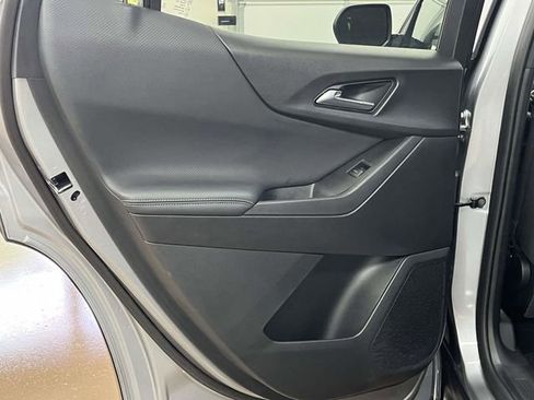 Used 2025 Chevrolet Equinox LT AWD/4WD image 20