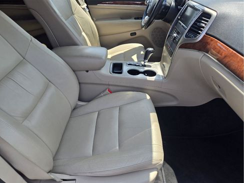 Used 2013 Jeep Grand Cherokee Limited RWD image 13