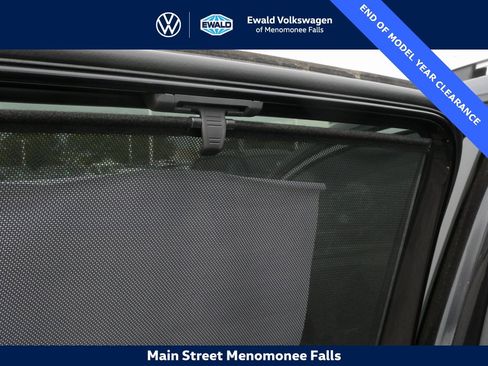 Certified 2025 Volkswagen Atlas SEL image 44