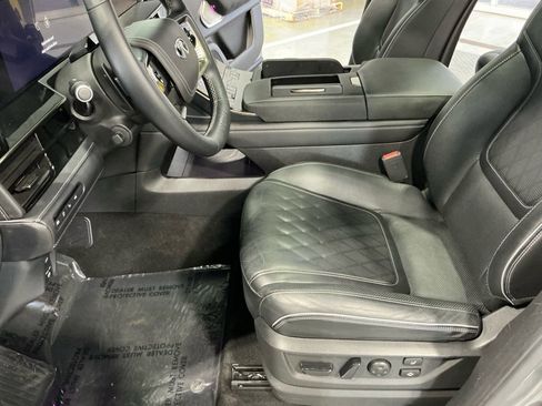 Used 2025 INFINITI QX80 Autograph image 16