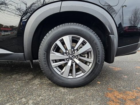 Used 2022 Nissan Pathfinder SL image 9