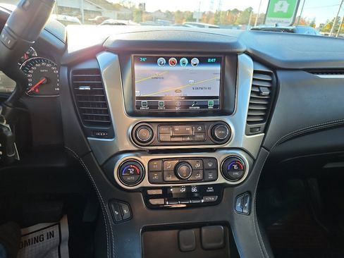 Used 2018 Chevrolet Tahoe LT w/ RST Edition image 7