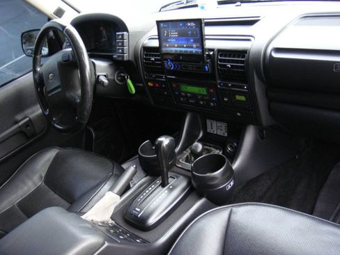 Used 2004 Land Rover Discovery S AWD/4WD image 17