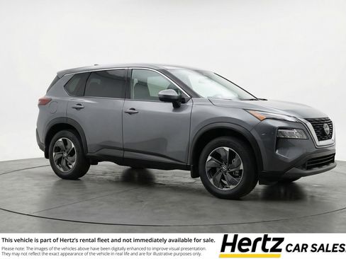 Used 2025 Nissan Rogue SV image 1