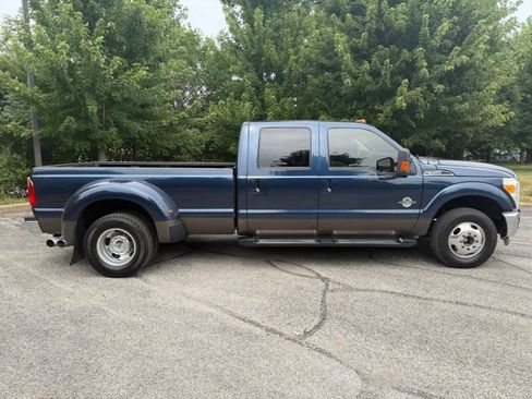 Used 2016 Ford F350 Lariat w/ Lariat Ultimate Package RWD image 2