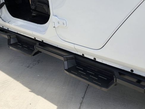 Used 2022 Jeep Gladiator Sport AWD/4WD image 29