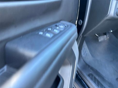 Used 2025 Chevrolet Suburban LS image 22