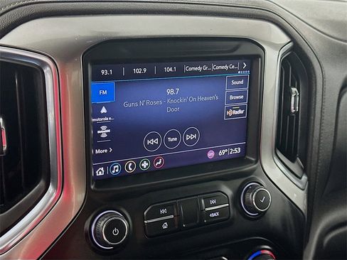 Used 2019 Chevrolet Silverado 1500 RST image 17