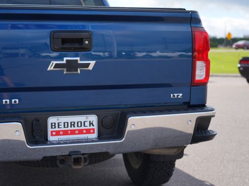 Used 2017 Chevrolet Silverado 1500 LTZ w/ LTZ Plus Package AWD/4WD image 10