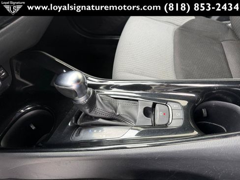 Used 2019 Toyota C-HR XLE FWD image 26