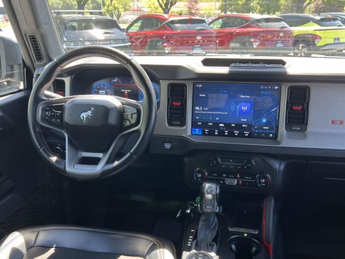 Used 2025 Ford Bronco Big Bend w/ Black Diamond Package AWD/4WD image 23
