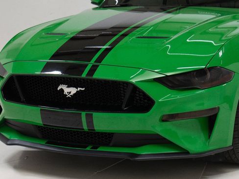 Used 2019 Ford Mustang GT RWD image 10