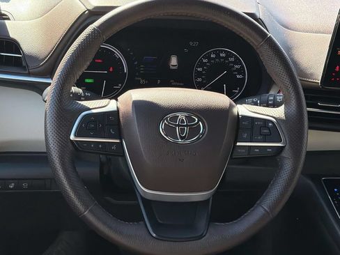 Certified 2021 Toyota Sienna Platinum FWD image 12