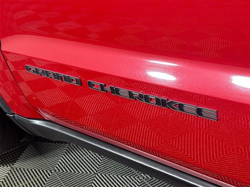 Used 2020 Jeep Grand Cherokee Trailhawk image 28