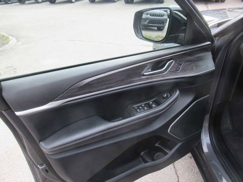 Used 2021 Jeep Grand Cherokee L Limited image 17