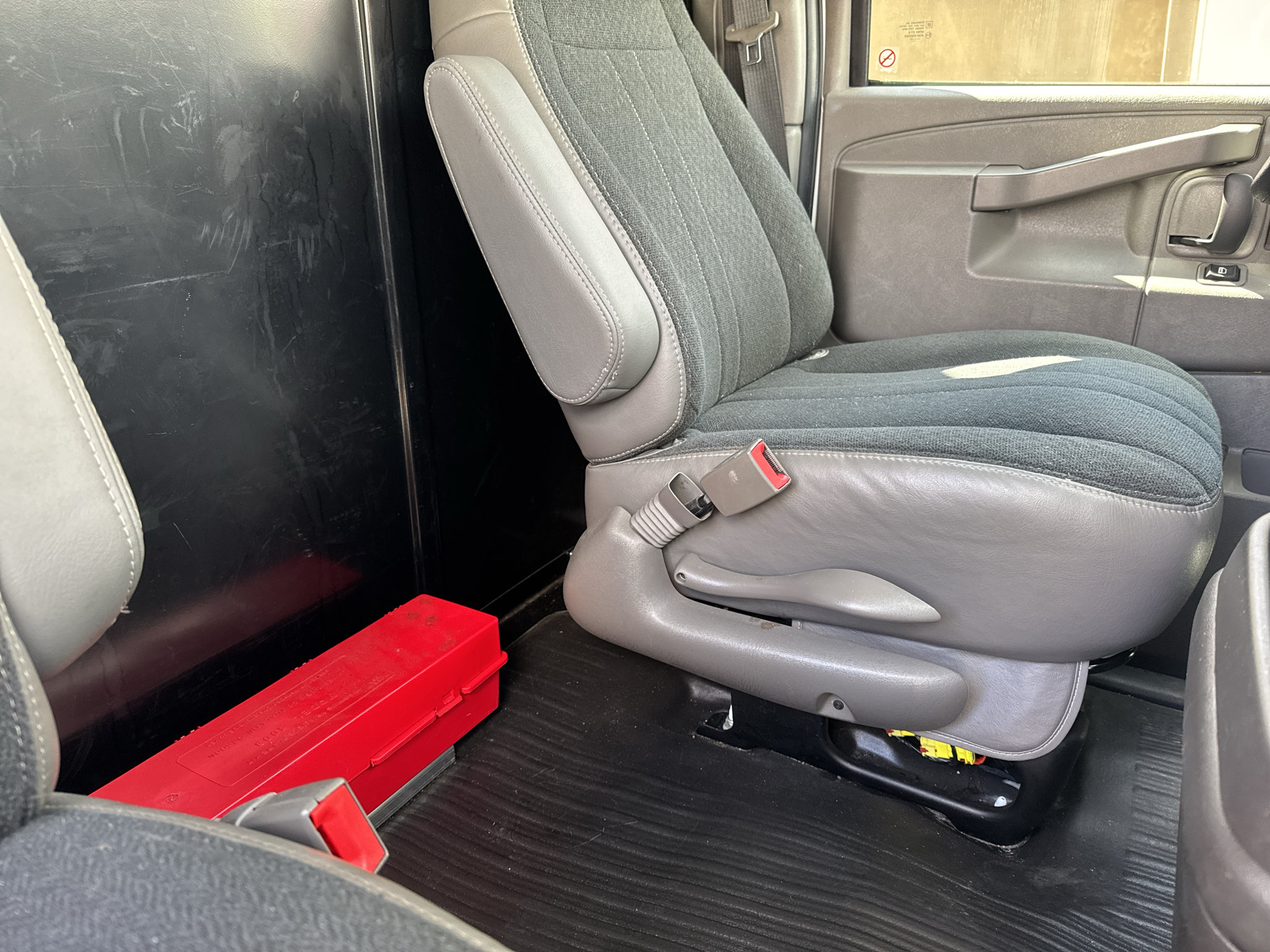 Used 2025 GMC Savana 2500 w/ Driver Convenience Package RWD image 23